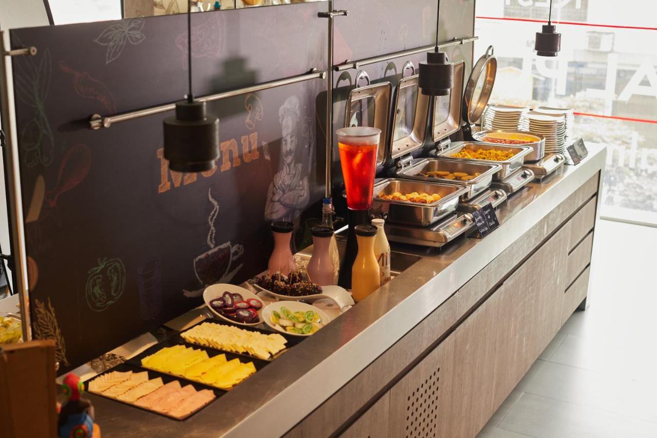 Hotel Ibis Cali Granada エクステリア 写真