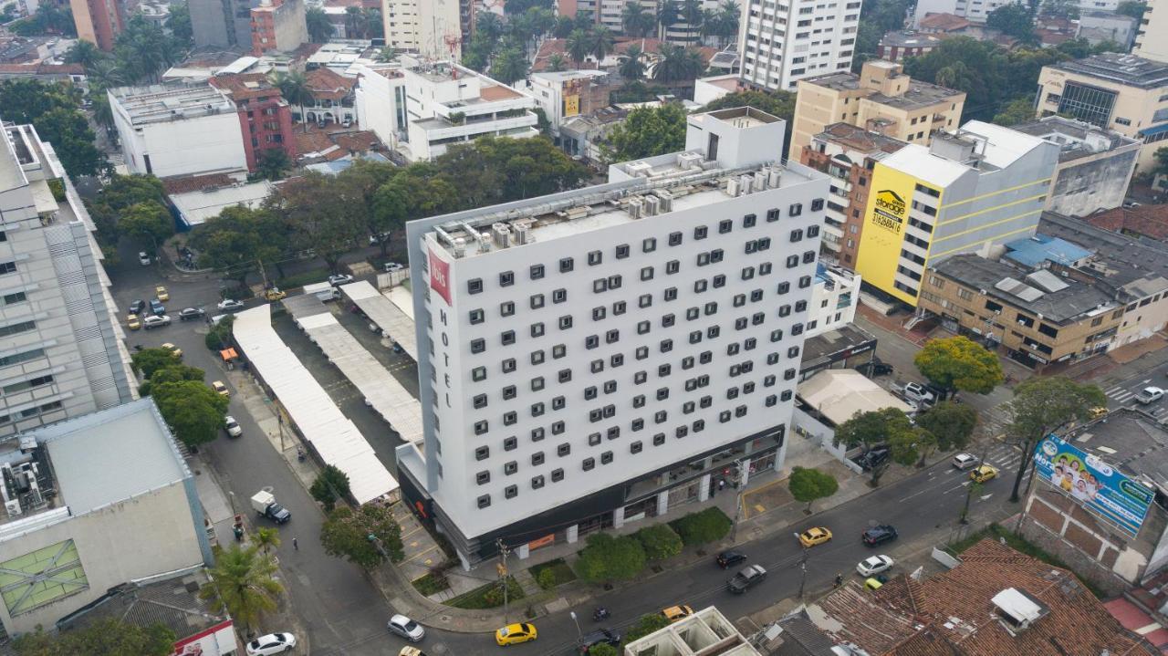 Hotel Ibis Cali Granada エクステリア 写真