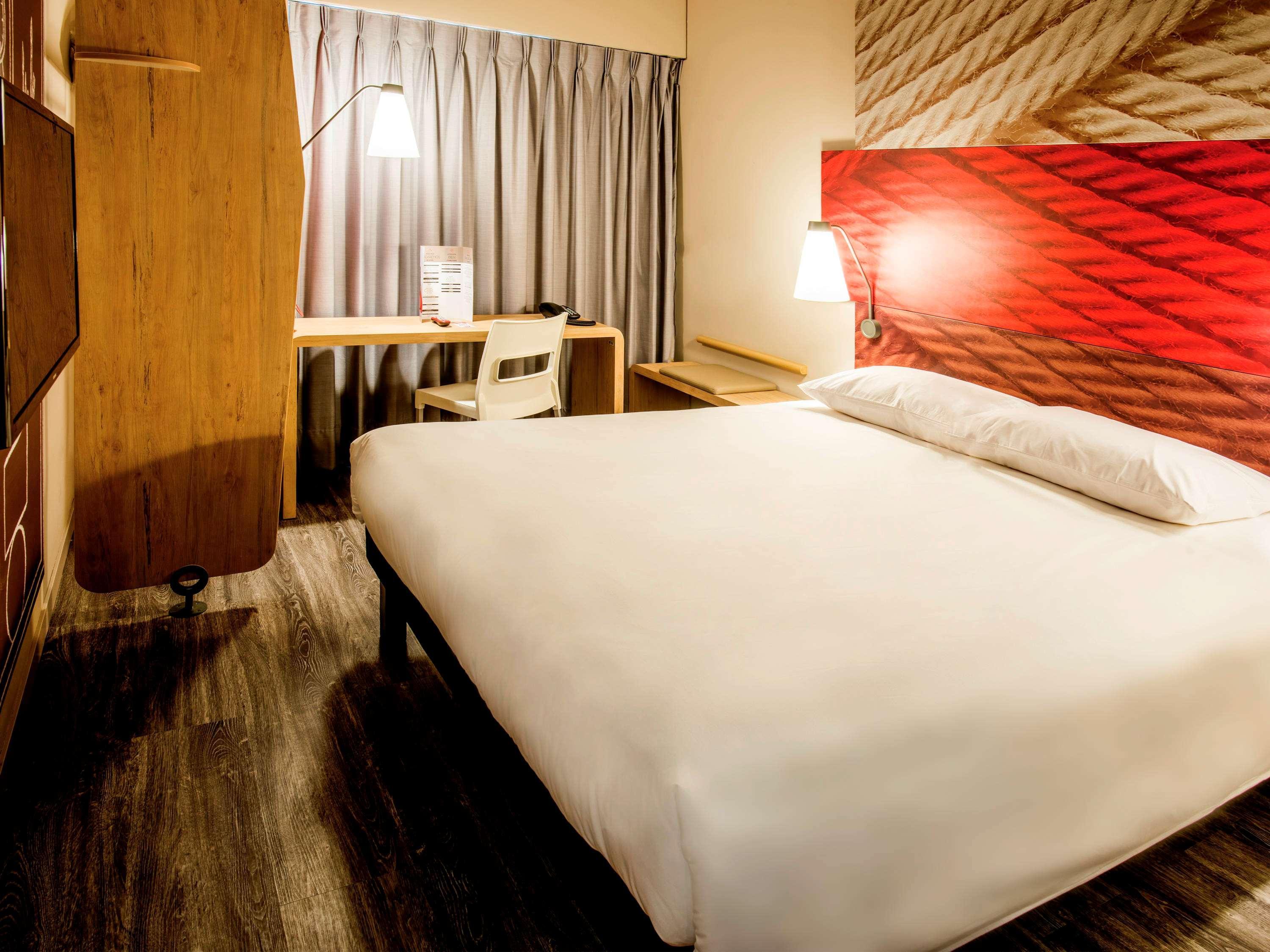 Hotel Ibis Cali Granada エクステリア 写真