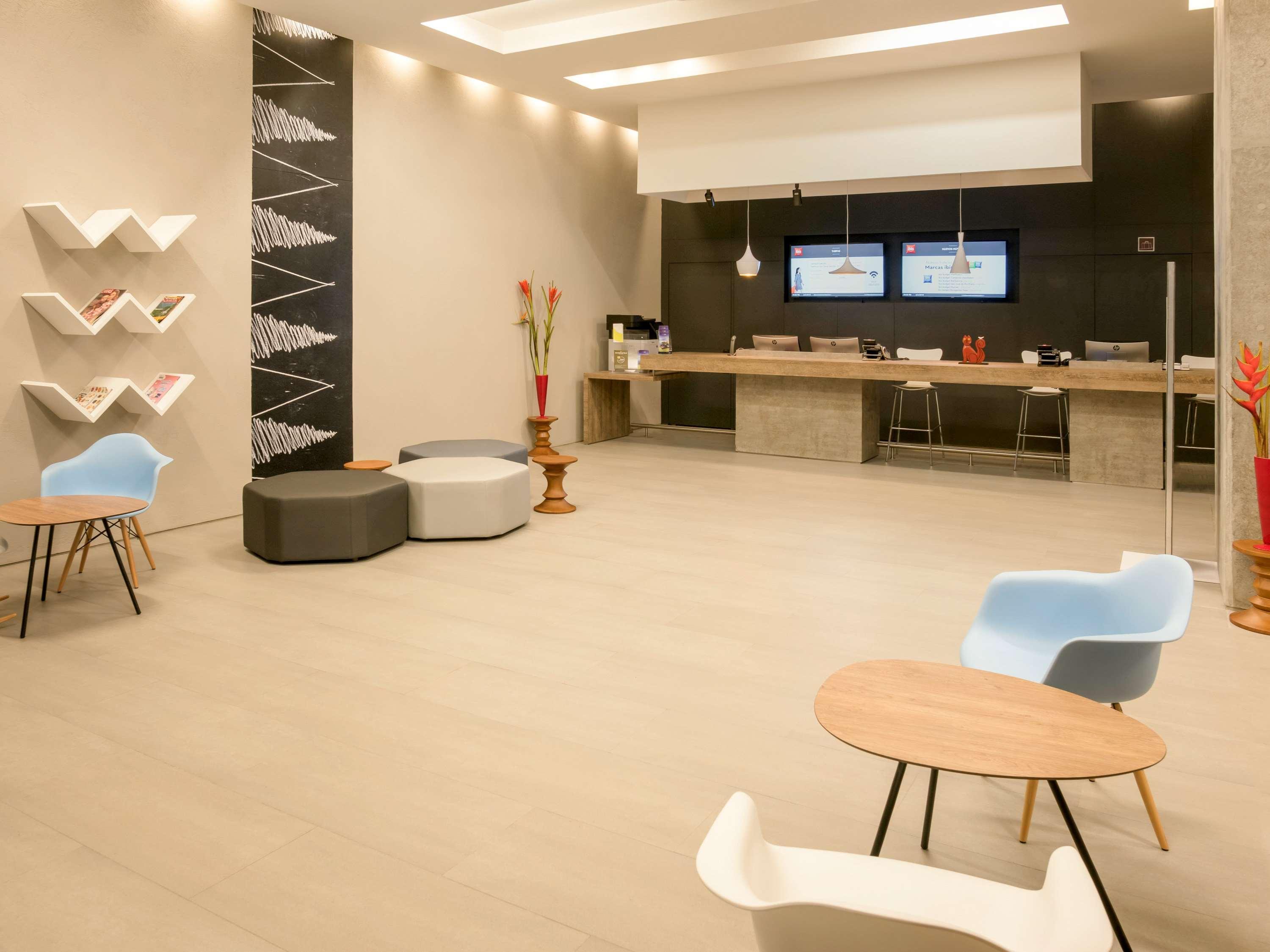 Hotel Ibis Cali Granada エクステリア 写真