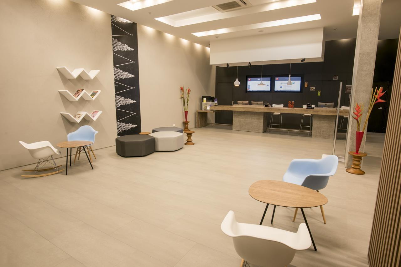 Hotel Ibis Cali Granada エクステリア 写真